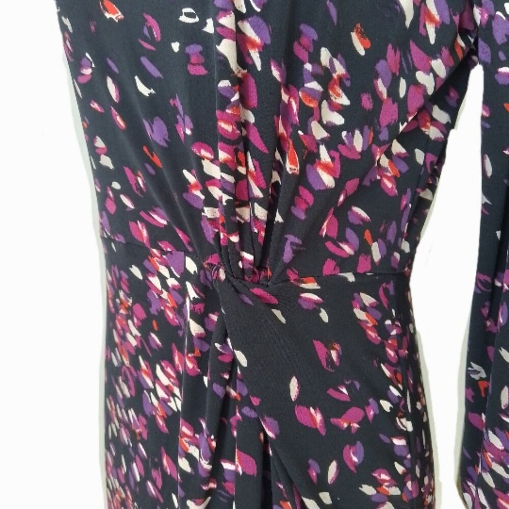 Ann Taylor Elegant Midi Dress with Abstract Print and Draped Design, Size S. - Picture 5 of 7